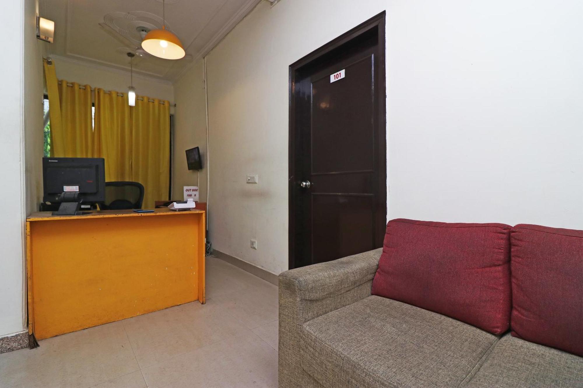 Hotel O Grand Casa Гургаон Экстерьер фото