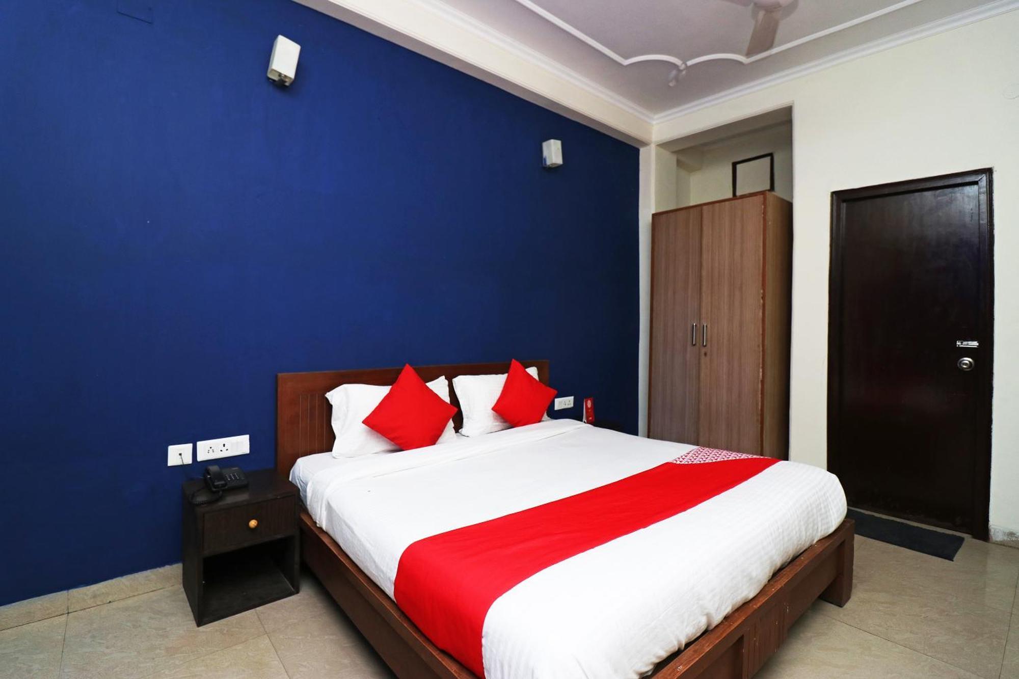 Hotel O Grand Casa Гургаон Экстерьер фото