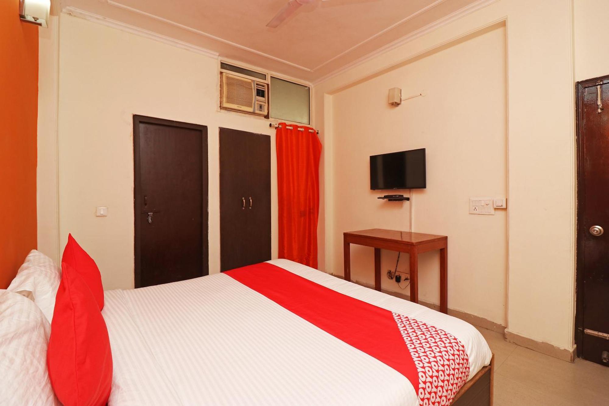 Hotel O Grand Casa Гургаон Экстерьер фото
